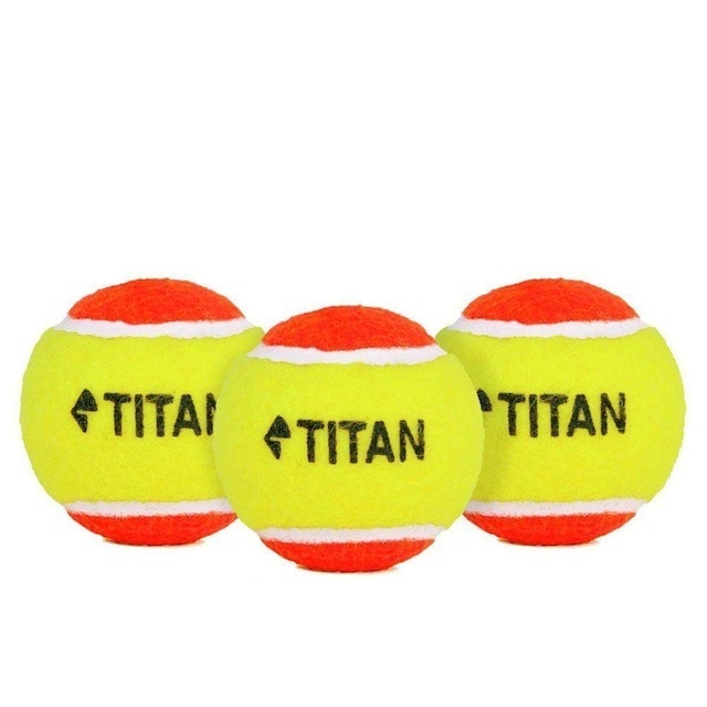 1. Bola de Beach Tennis Titan - TITAN